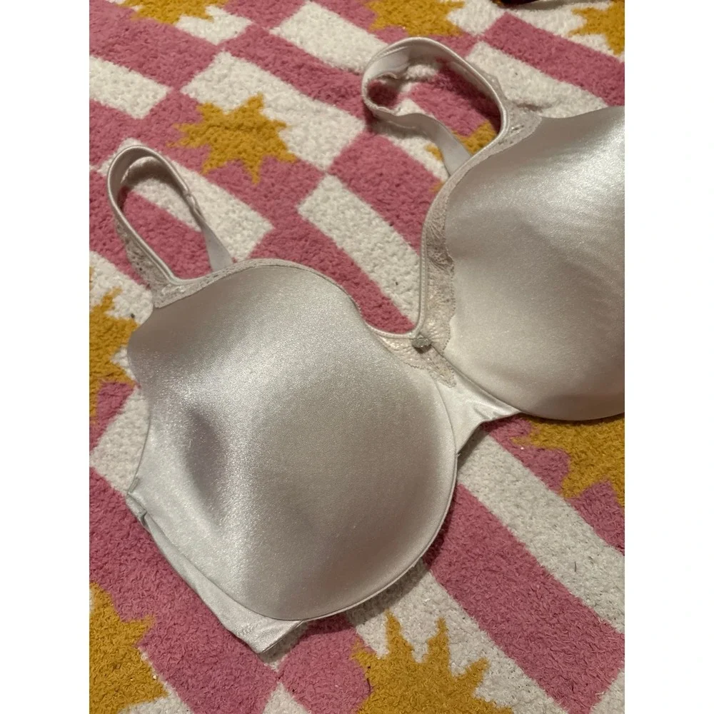 Just My Size Full Figure White Modern Curvy Light Foam Balconette Bra, 42DDD‎